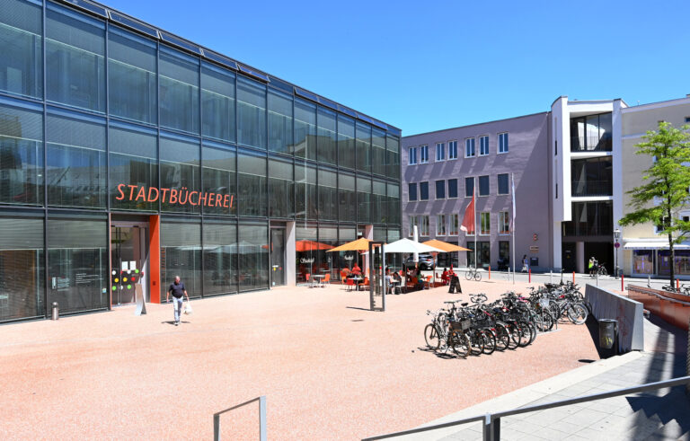 Stadtbücherei Augsburg 
Ernst-Reuter-Platz